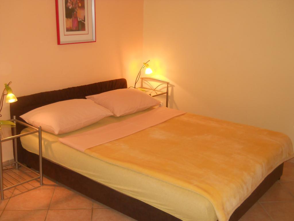 Inn Gostionica Rovanjska Extérieur photo